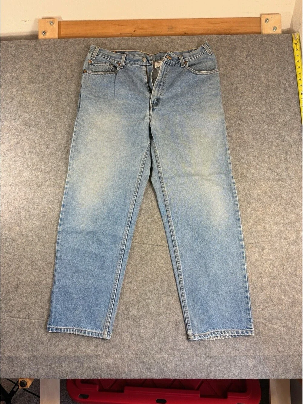 Vintage Levi’s 550 Zip Fly Jeans 34x29 Made in USA Light Wash Straight Leg Denim